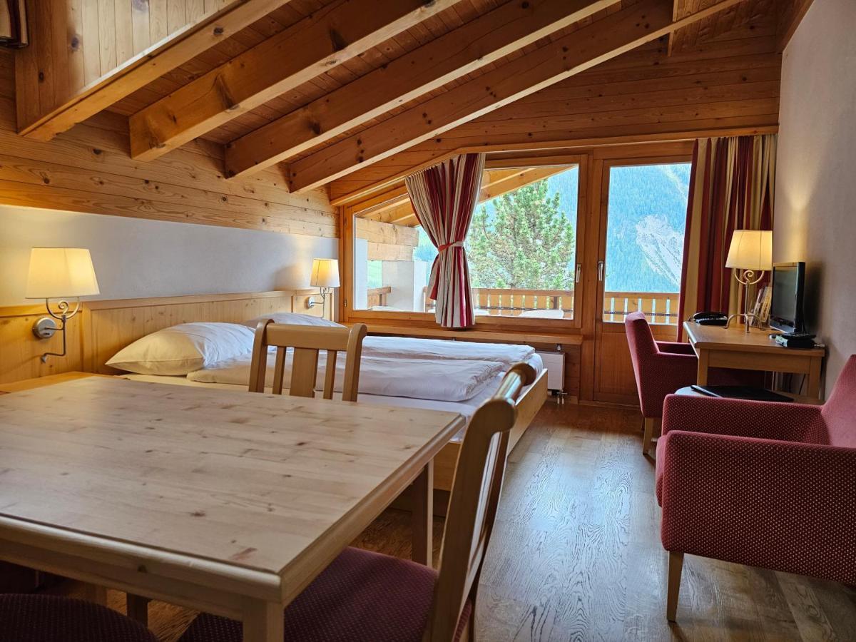 Aparthotel Muchetta Wiesen Bagian luar foto