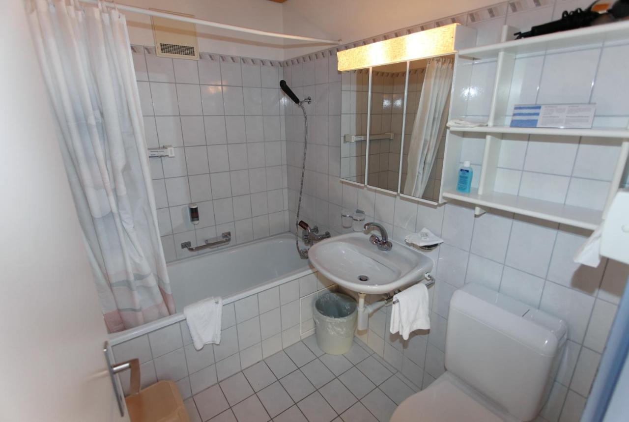 Aparthotel Muchetta Wiesen Bagian luar foto