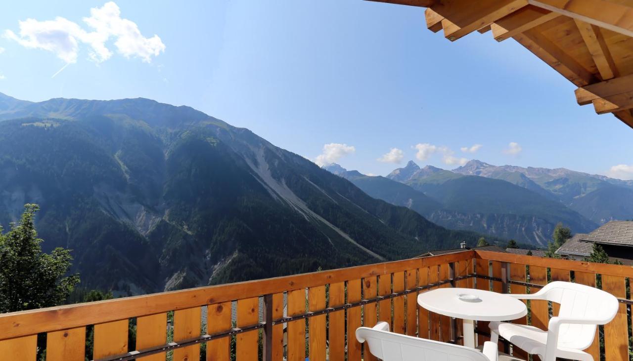 Aparthotel Muchetta Wiesen Bagian luar foto